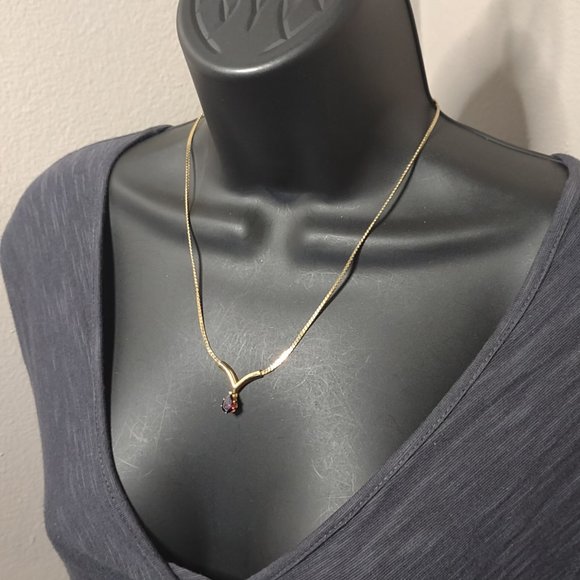 Gold Tone Necklace With Red Stone 18.5 Inches Long - Picture 1 of 10